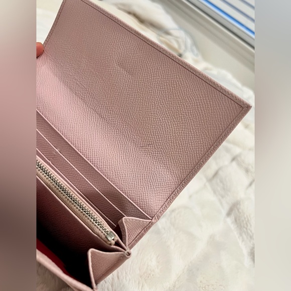 BVLGARI BULGARI Long Wallet in Blush Pink w/Silver Magnetic Closure - Picture 6 of 8